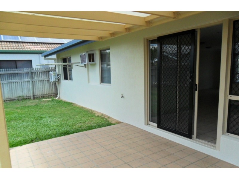 6 Pinnata Place, Kirwan QLD 4817