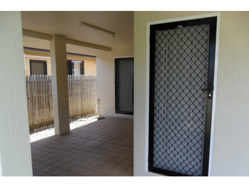 6 Pinnata Place, Kirwan QLD 4817