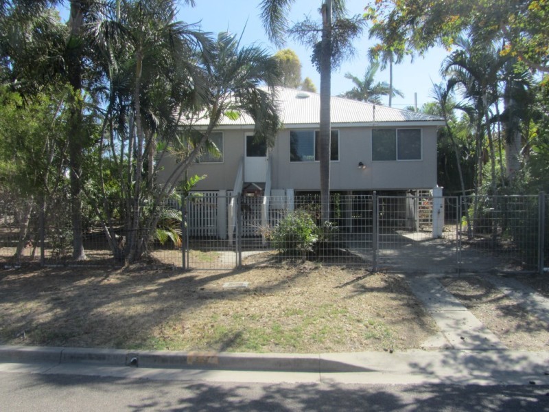 104 Tenth Avenue, Railway Estate QLD 4810