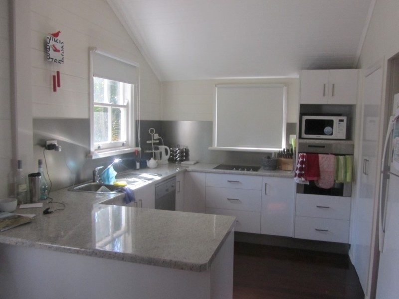 104 Tenth Avenue, Railway Estate QLD 4810