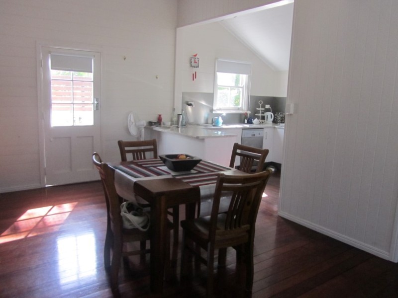 104 Tenth Avenue, Railway Estate QLD 4810