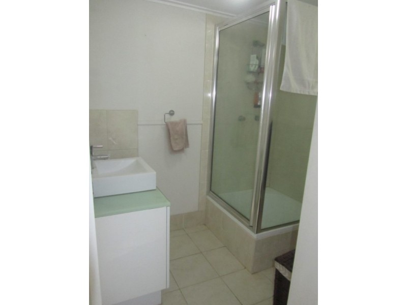 104 Tenth Avenue, Railway Estate QLD 4810