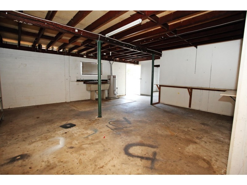 10 Hart Street, Kirwan QLD 4817