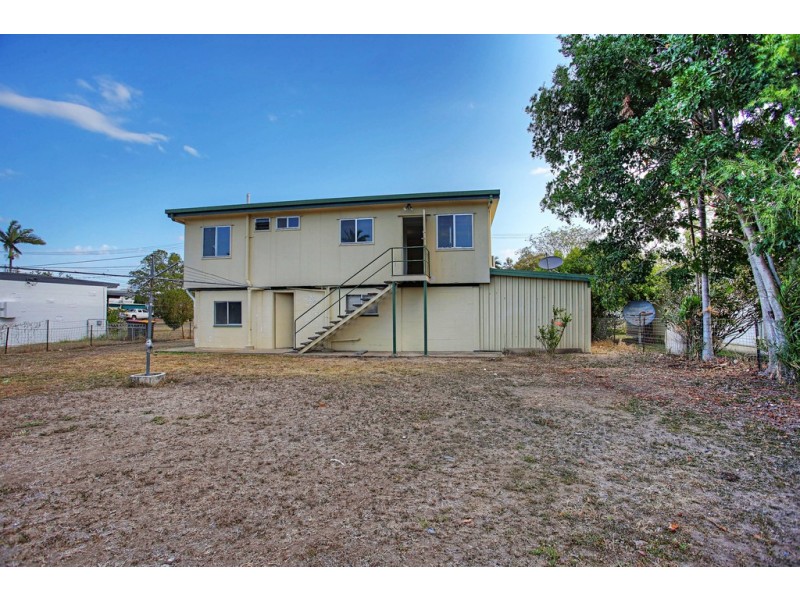 10 Hart Street, Kirwan QLD 4817