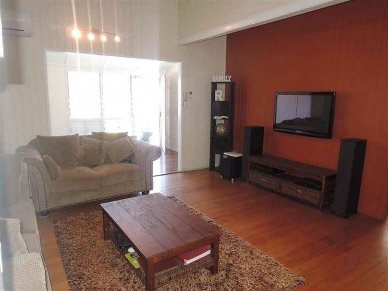 14 Carmody Street, Hermit Park QLD 4812