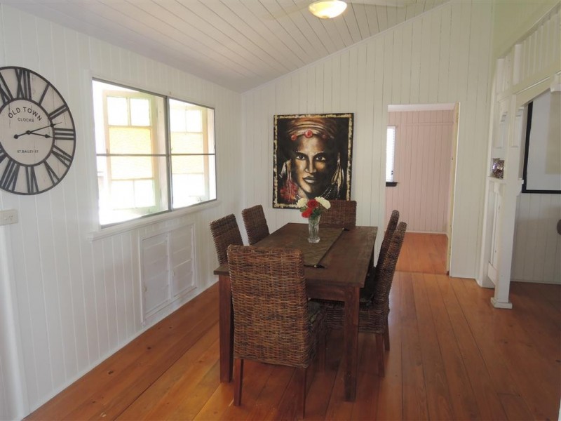 14 Carmody Street, Hermit Park QLD 4812