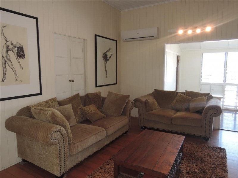 14 Carmody Street, Hermit Park QLD 4812