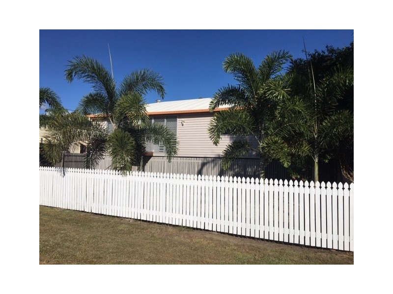 14 Carmody Street, Hermit Park QLD 4812