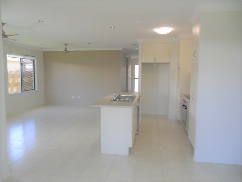 9 Roosevelt Loop, Mount Louisa QLD 4814