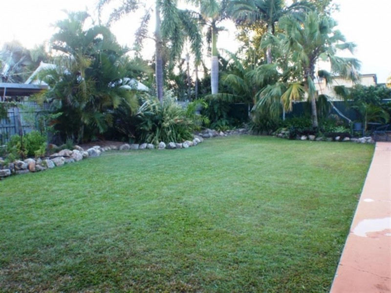 10 Carmody Street, Hermit Park QLD 4812