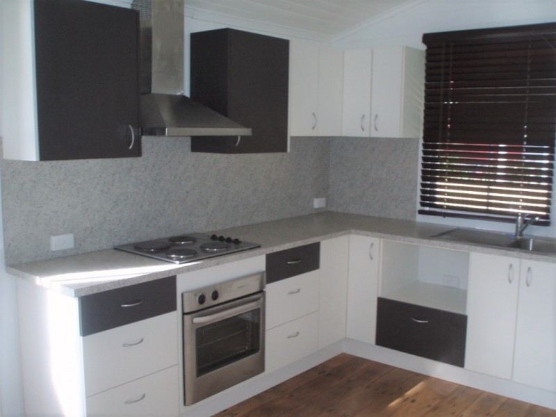 29 Philp Street, Hermit Park QLD 4812