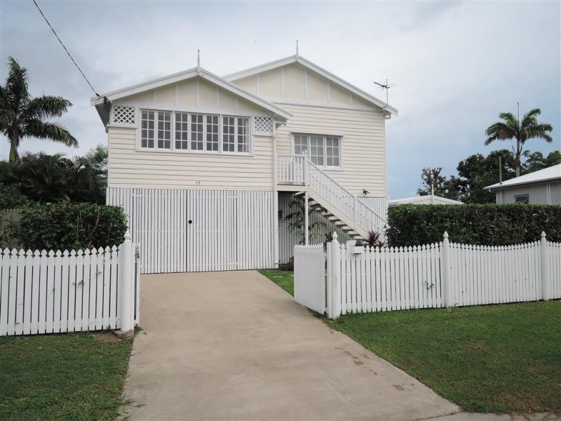 15 Hodel Street, Hermit Park QLD 4812