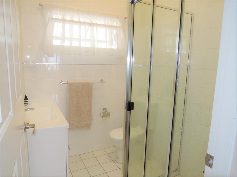 15 Hodel Street, Hermit Park QLD 4812