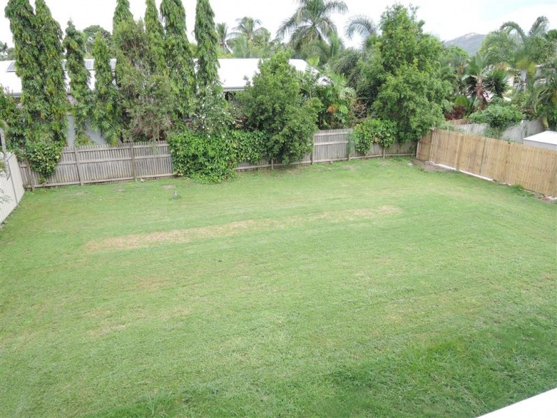 15 Hodel Street, Hermit Park QLD 4812