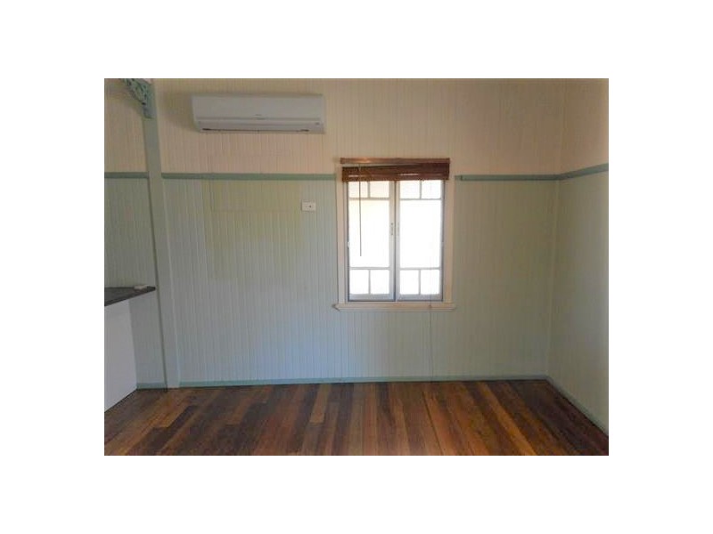 8 Jermyn Street, Hyde Park QLD 4812