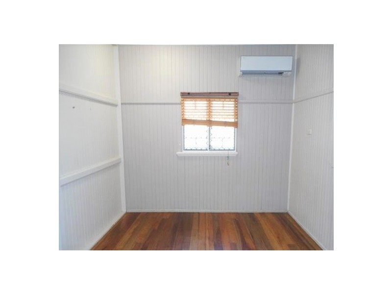 8 Jermyn Street, Hyde Park QLD 4812