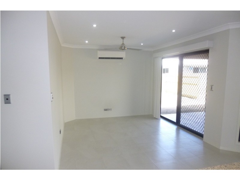 35 Summergold Street, Mount Low QLD 4818