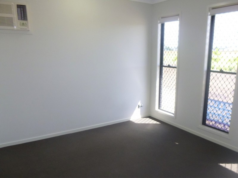 35 Summergold Street, Mount Low QLD 4818