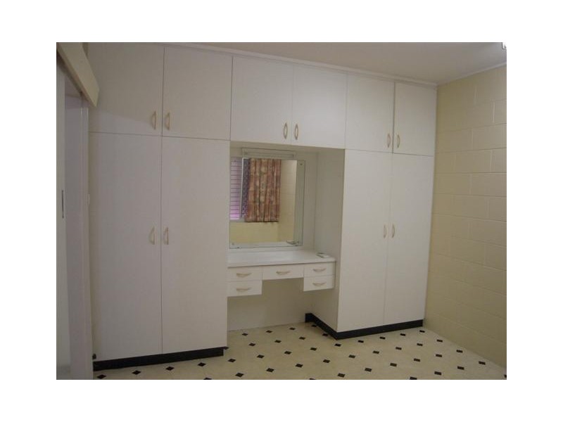 2/19 Somer Street, Hyde Park QLD 4812