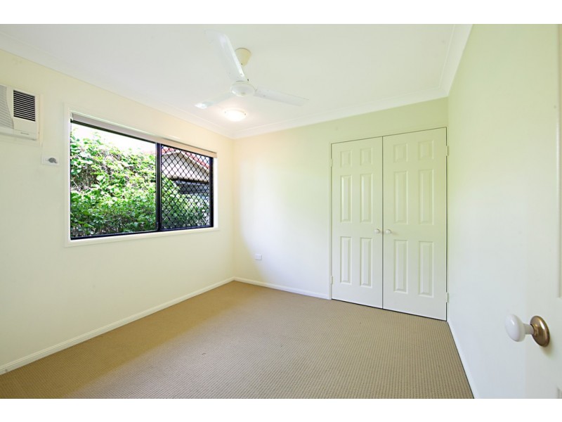 10 Crestbrook Drive, Mount Louisa QLD 4814