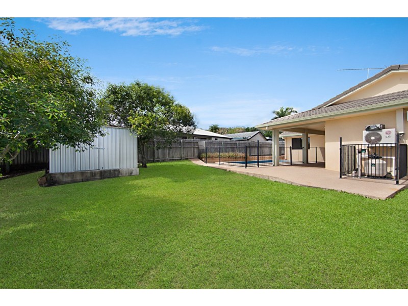 10 Crestbrook Drive, Mount Louisa QLD 4814