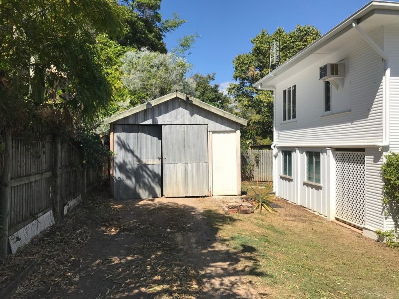 11 Claude Street, West End QLD 4810