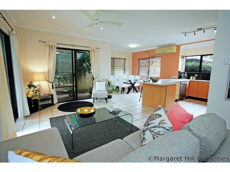 2A Vivian Street, Pimlico QLD 4812