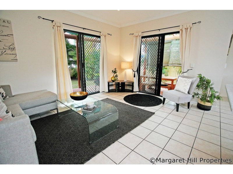 2A Vivian Street, Pimlico QLD 4812