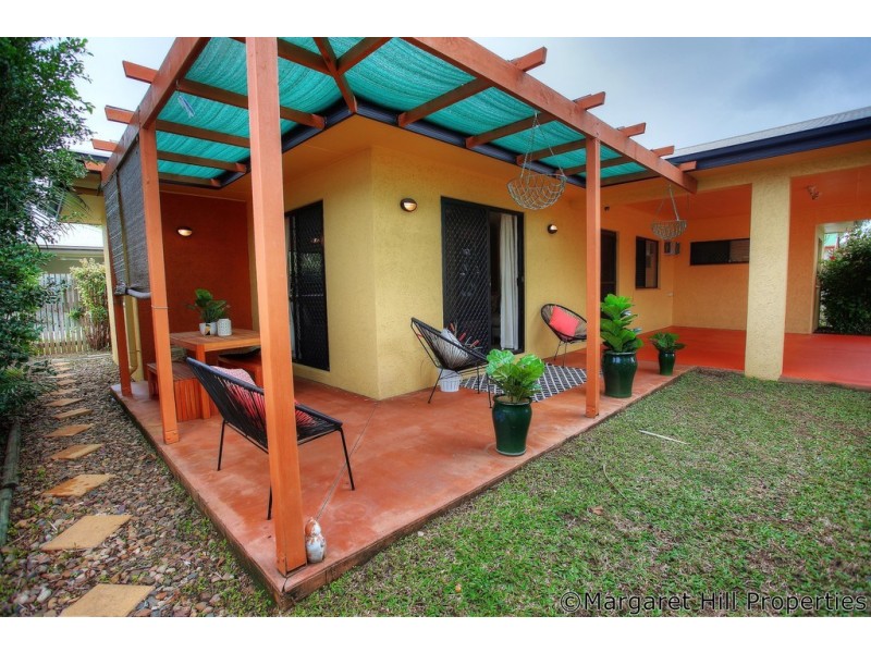 2A Vivian Street, Pimlico QLD 4812