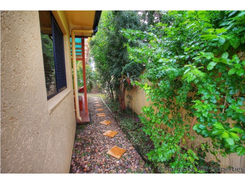 2A Vivian Street, Pimlico QLD 4812