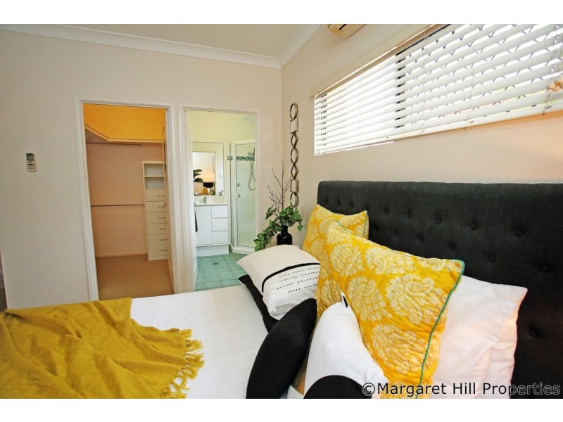 2A Vivian Street, Pimlico QLD 4812