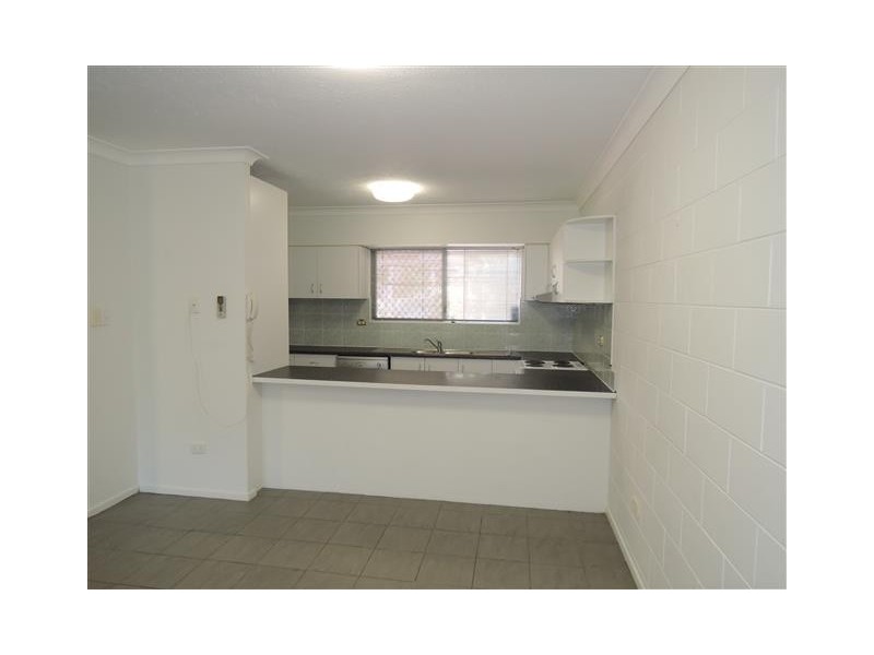 2/19 Second Avenue, Railway Estate QLD 4810