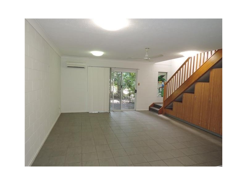 2/19 Second Avenue, Railway Estate QLD 4810