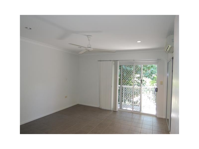 2/19 Second Avenue, Railway Estate QLD 4810