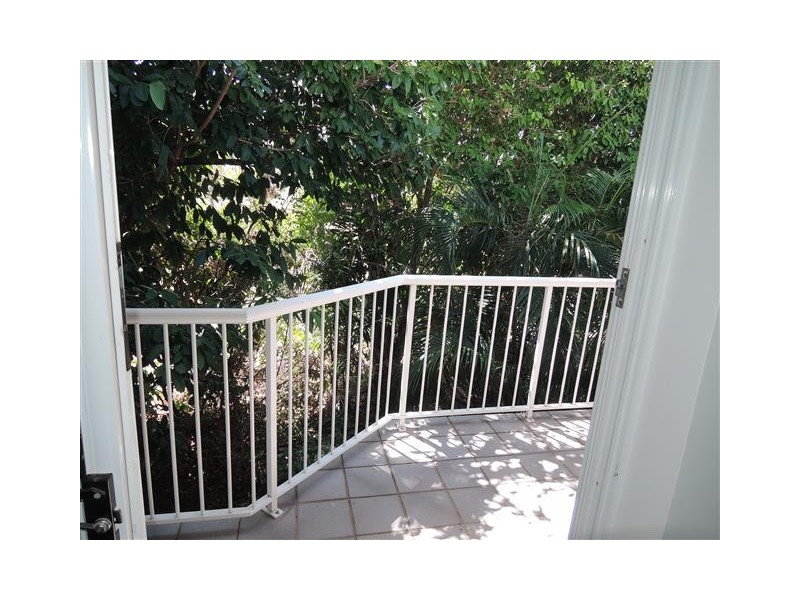 2/19 Second Avenue, Railway Estate QLD 4810