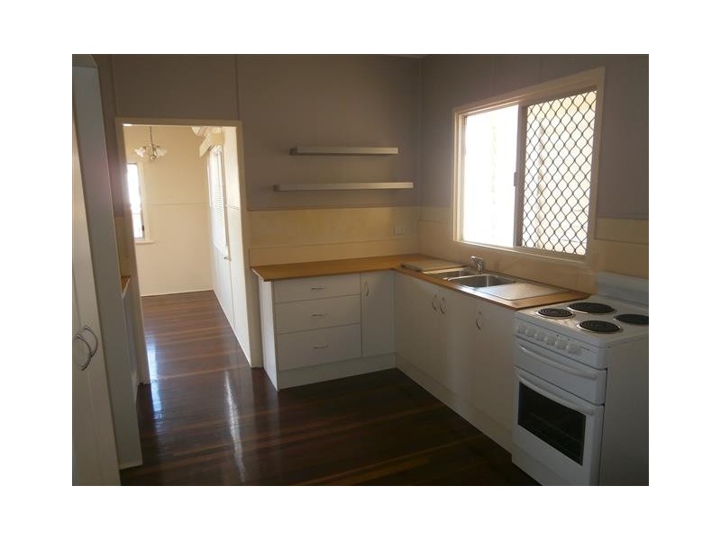 8 Haig Street, Pimlico QLD 4812