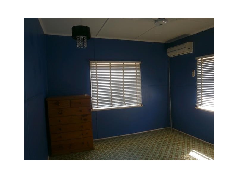 8 Haig Street, Pimlico QLD 4812