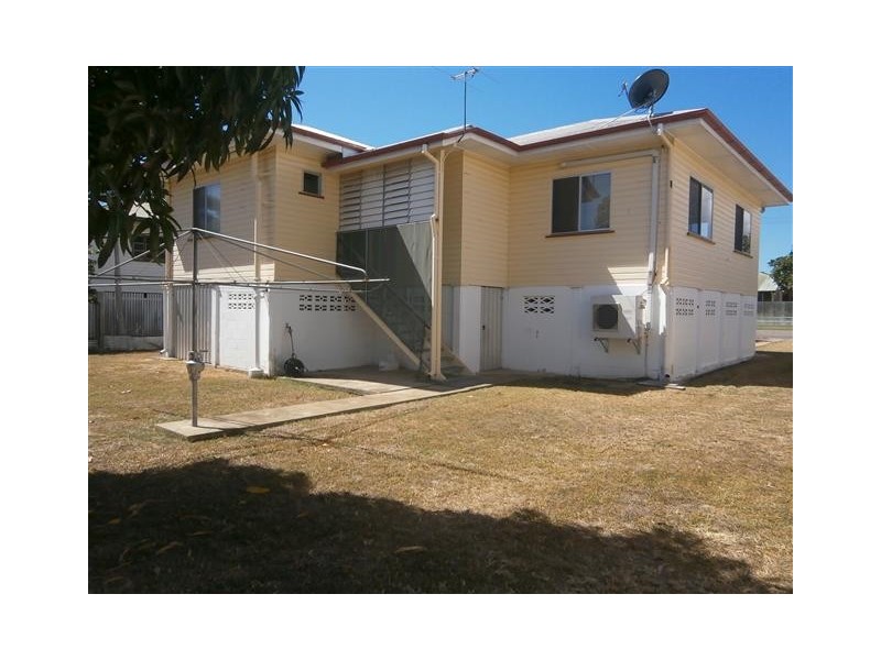 8 Haig Street, Pimlico QLD 4812