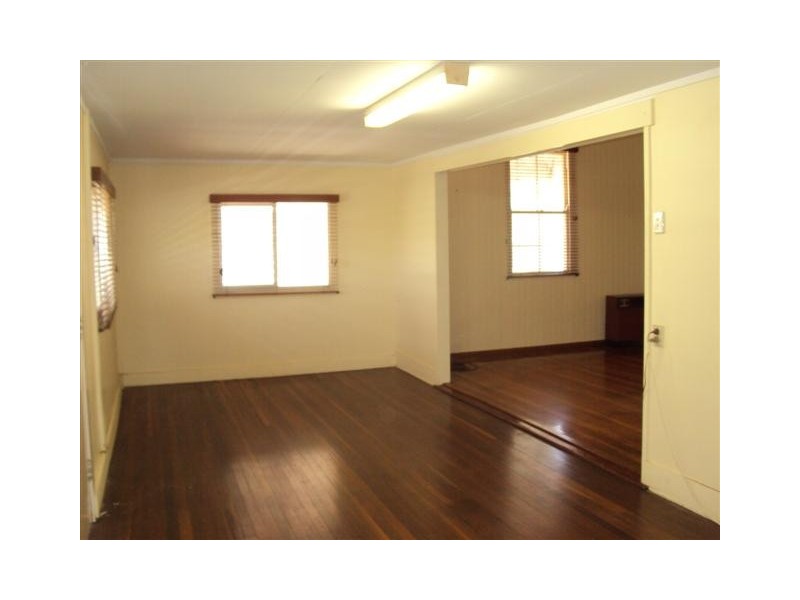 69 Armstrong Street, Hermit Park QLD 4812