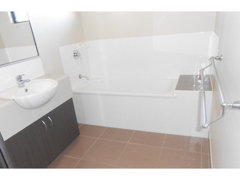 35 Ellsworth Drive, Mount Louisa QLD 4814