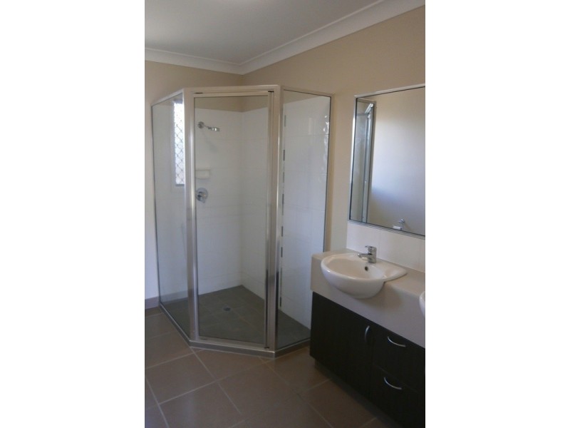 35 Ellsworth Drive, Mount Louisa QLD 4814