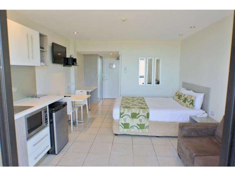 306/75-77 The Strand, North Ward QLD 4810