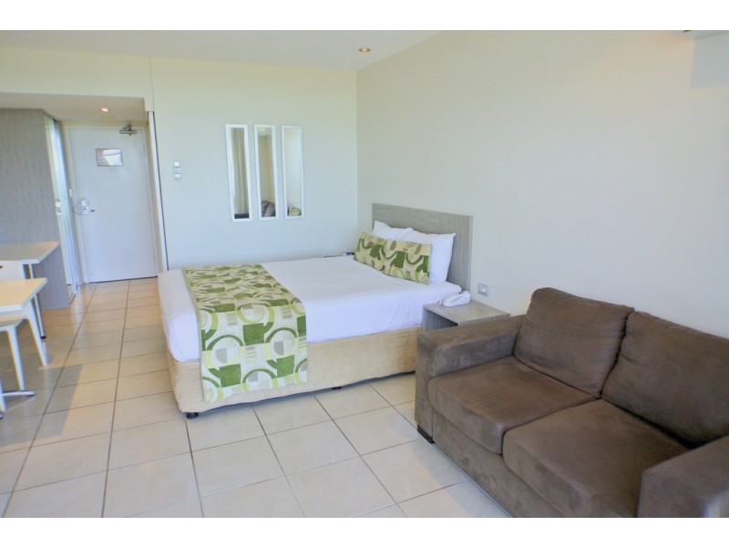 306/75-77 The Strand, North Ward QLD 4810