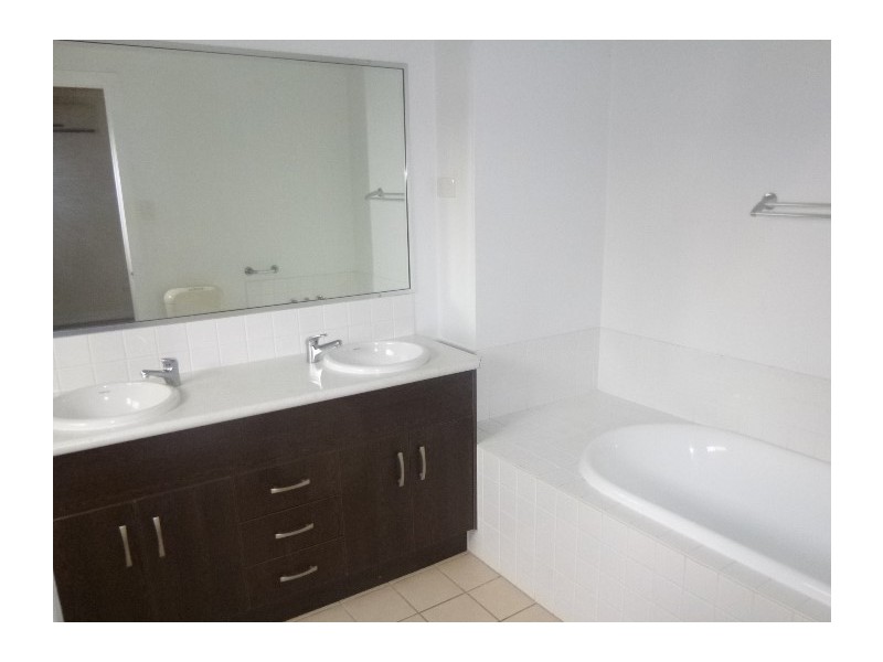 2 Moreton Ash Drive, Douglas QLD 4814