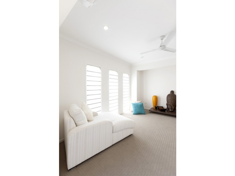 19 Bilbao Place, Bushland Beach QLD 4818