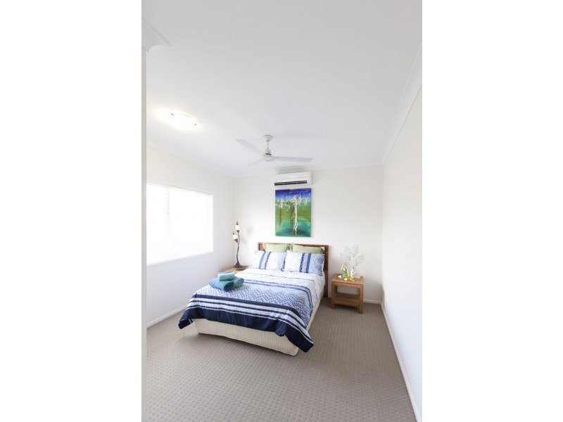 19 Bilbao Place, Bushland Beach QLD 4818