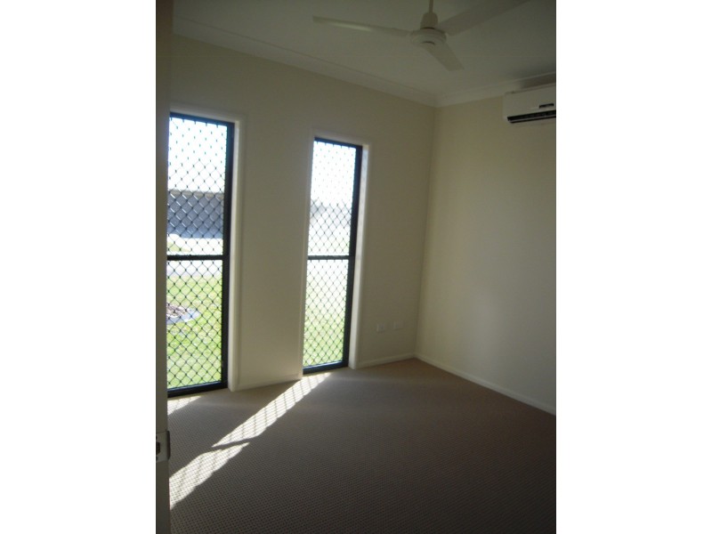 6 Oculina Street, Burdell QLD 4818