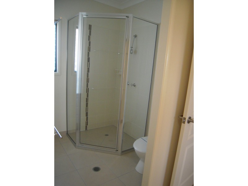 6 Oculina Street, Burdell QLD 4818