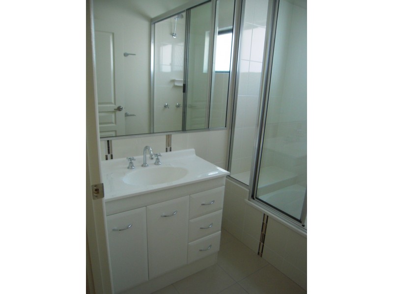 6 Oculina Street, Burdell QLD 4818