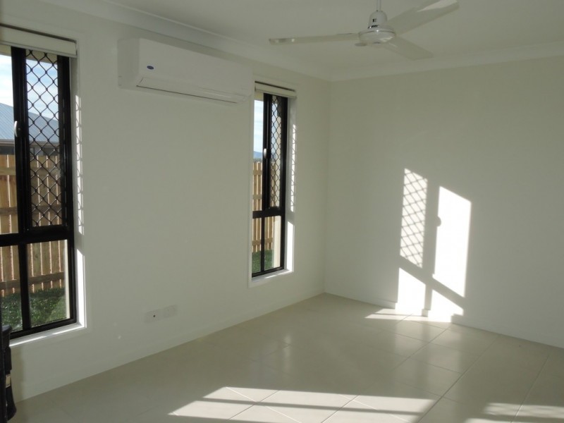 1/17 Barklya Street, Mount Low QLD 4818